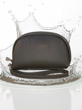 NWOT Besso rubber jelly wristlet 💝